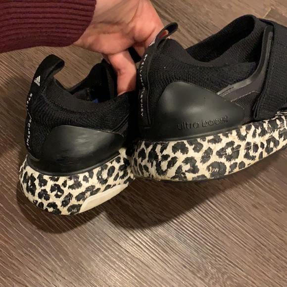 ✔️Sold✔️🏃‍♀️Adidas by Stella McCartney black ultra boost leopard print size 6 - Picture 5 of 11
